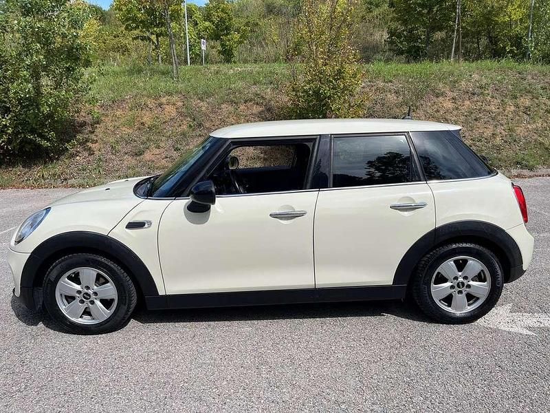 Usata Mini ONE 102 CV (75 kW) 2015 Bianco Utilitaria