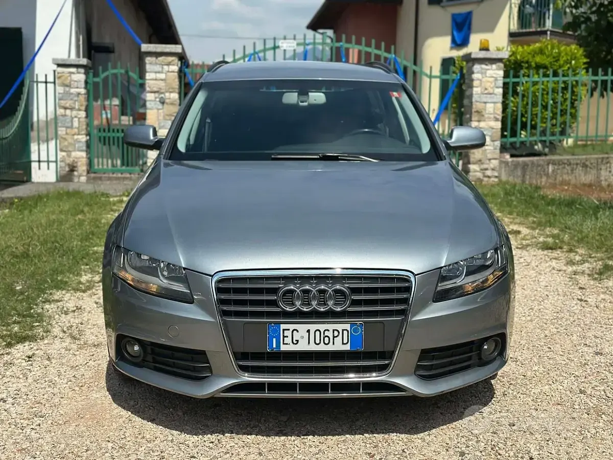 Usata Audi A4 Advanced 143 CV (105 kW) 2011 Grigio Station wagon