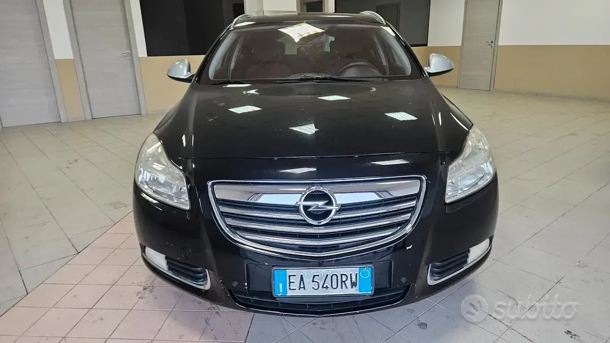 Usata Opel Insignia Cosmo 160 CV (117 kW) 2010 Nero Station wagon