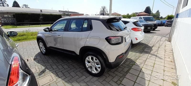 Usata Jeep Avenger Altitude 101 CV (74 kW) 2024 Marrone SUV