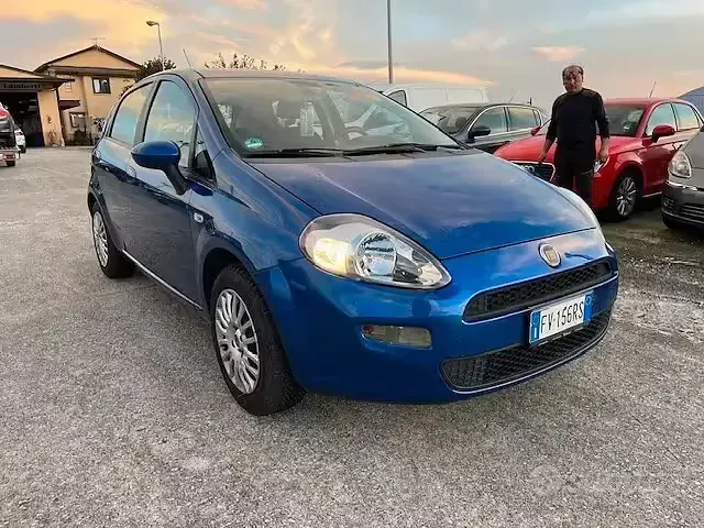 Usata Fiat Punto Lounge 77 CV (56 kW) 2014 Utilitaria