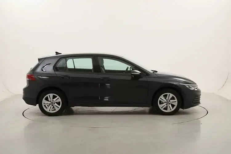 Usata VW Golf VIII Life 110 CV (80 kW) 2021 Berlina