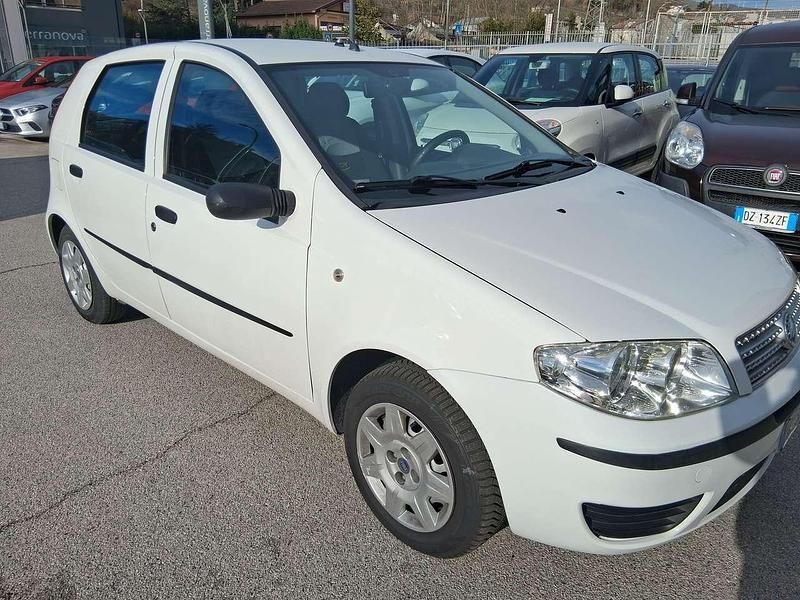 Usata Fiat Punto Classica 60 CV (44 kW) 2007 Bianco Utilitaria
