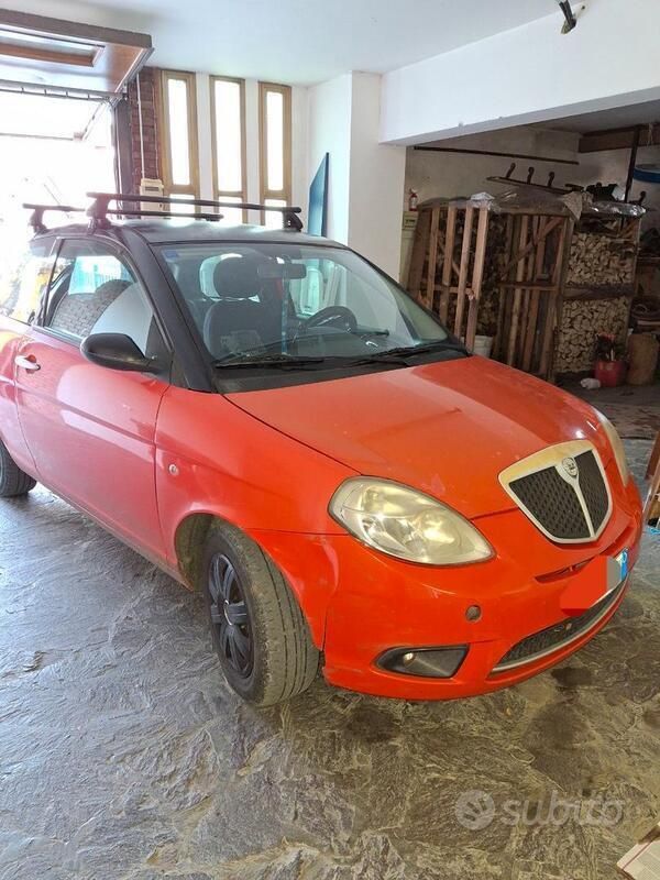 Usata Lancia Ypsilon 60 CV (44 kW) 2007 Rosso Utilitaria