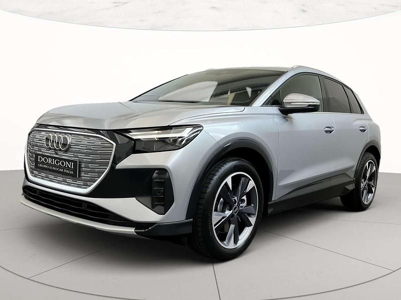 Argento fioretto metallizzato Usata 2025 Audi Q4 e-tron Advanced SUV | 52.900 € (Molto cara) - Immagine 1/4