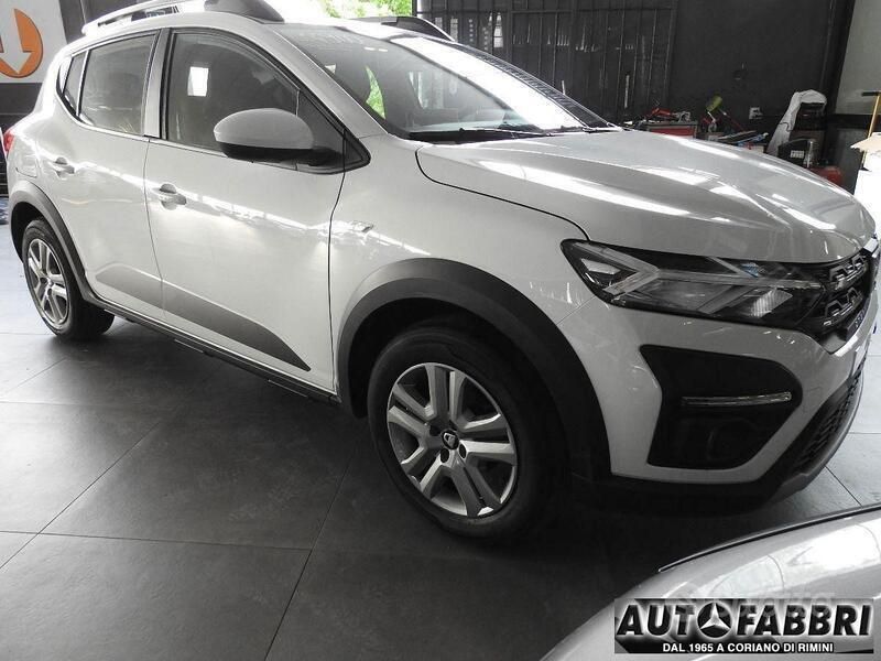 Nessuno(met.) Usata 2021 Dacia Sandero Stepway Due volumi | 14.900 € (Molto cara) - Immagine 1/4