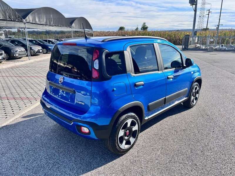Usata Fiat Panda Cross Cross 69 CV (50 kW) 2024 Blu Utilitaria
