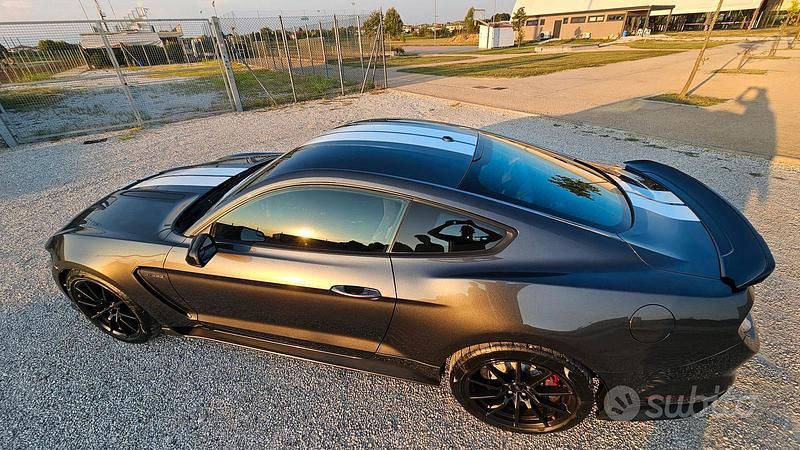Usata Ford Mustang 533 CV (392 kW) 2016 Nero Coupé