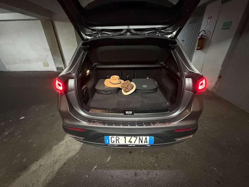 Usata Mercedes EQA250 94 kW (129 CV) 2023 Grigio SUV