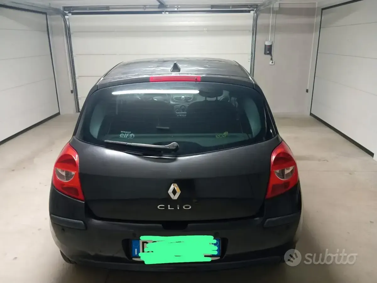 Usata Renault Clio 75 CV (55 kW) 2009 Nero Berlina