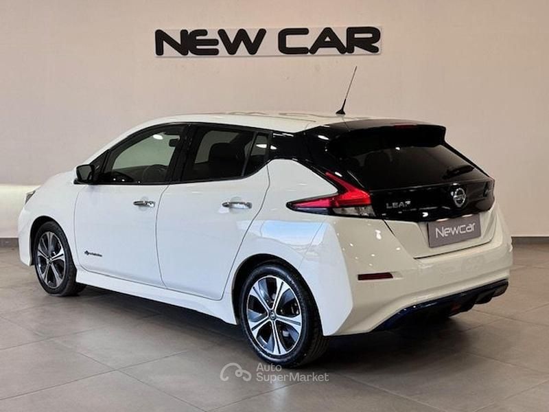 Usata Nissan Leaf Tekna 89 kW (122 CV) 2019 Bianco Utilitaria