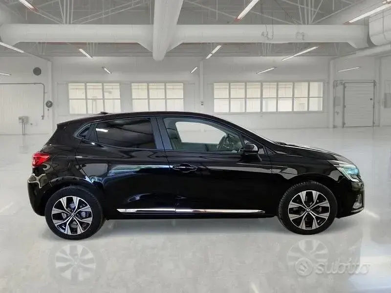 Usata Renault Clio V Evolution 100 CV (73 kW) 2023 Nero Berlina