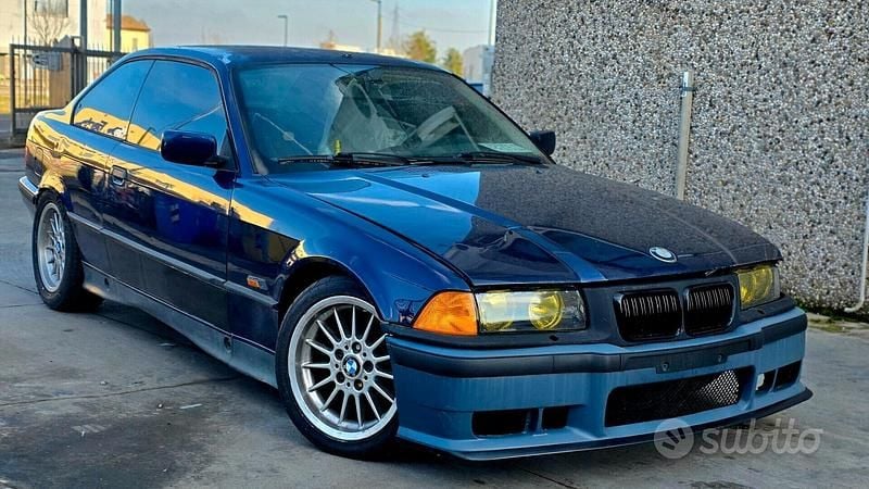 Usata BMW 320 150 CV (110 kW) 1995 Blu Coupé