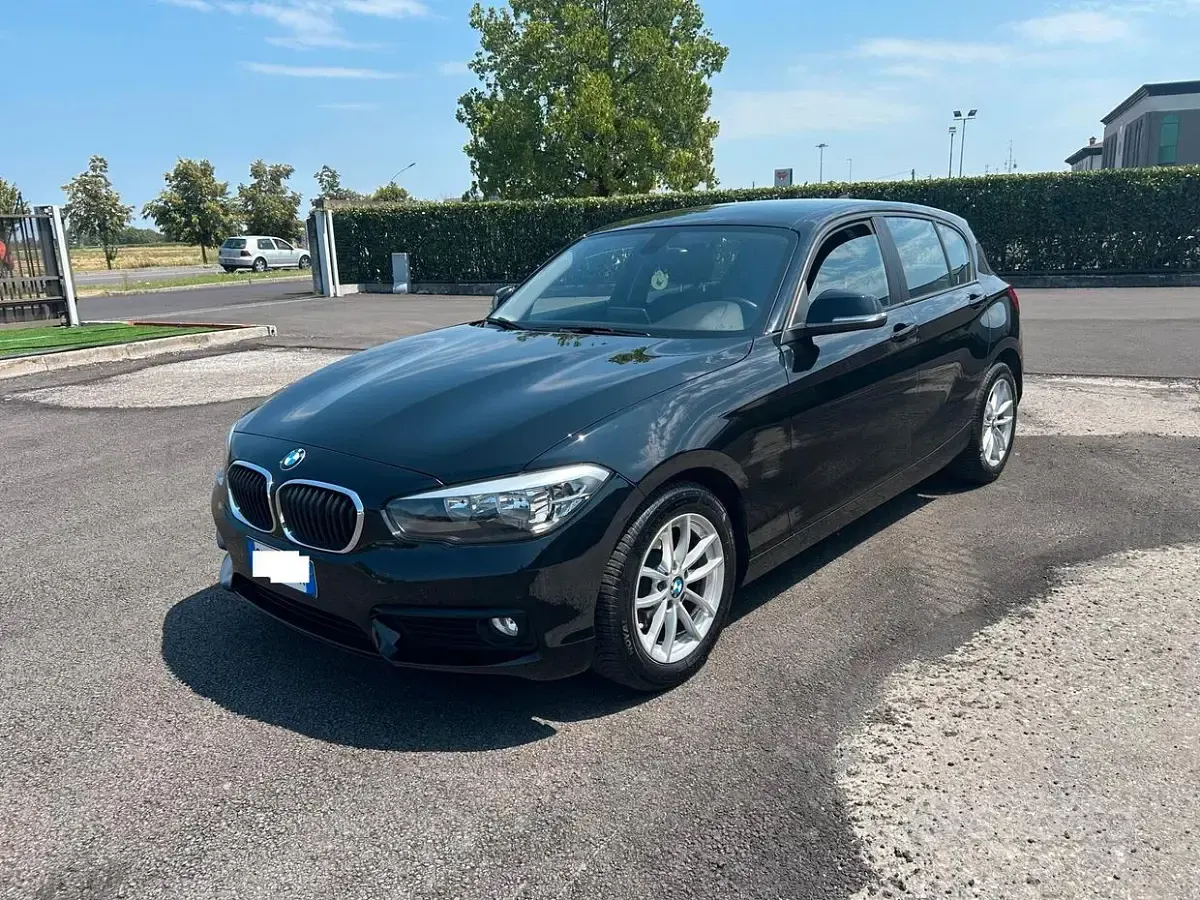 Usata BMW 118 Advantage 136 CV (100 kW) 2018 Nero Berlina