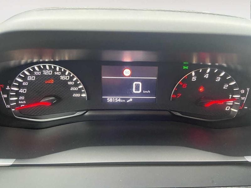 Usata Peugeot 2008 Allure 101 CV (74 kW) 2021 Blu SUV
