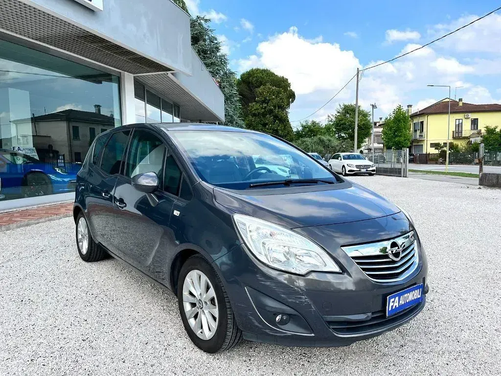 Usata Opel Meriva Cosmo 120 CV (88 kW) 2013 Grigio scuro Monovolume