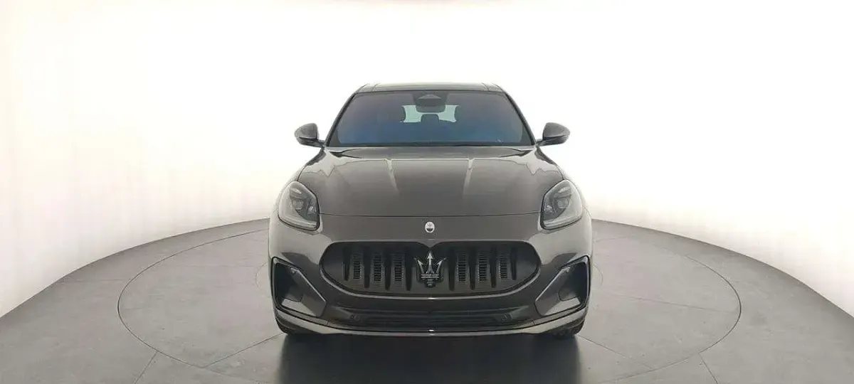 Usata Maserati Grecale Folgore 409 kW (557 CV) 2024 Grigio SUV