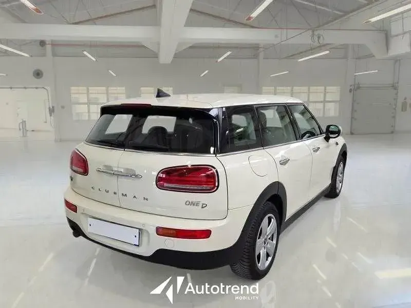 Usata Mini One Clubman Business 115 CV (84 kW) 2021 Beige Station wagon