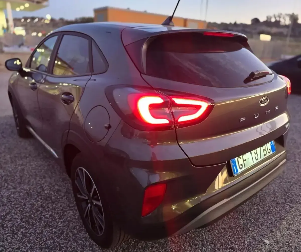 Usata Ford Puma Titanium 125 CV (91 kW) 2021 Grigio SUV