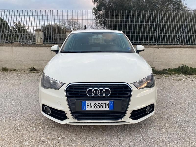 Usata Audi A1 Attraction 90 CV (66 kW) 2012 Bianco Utilitaria