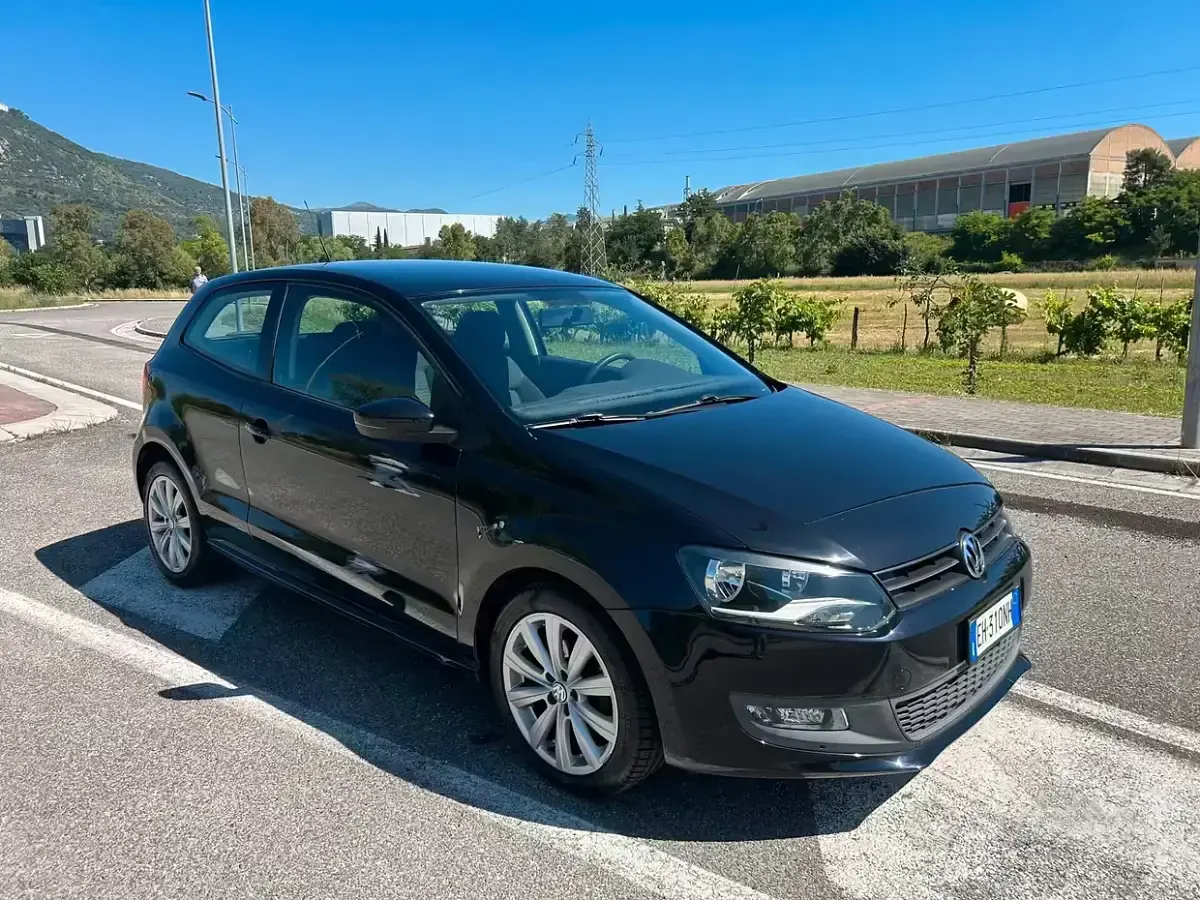 Usata VW Polo Highline 90 CV (66 kW) 2011 Nero Utilitaria