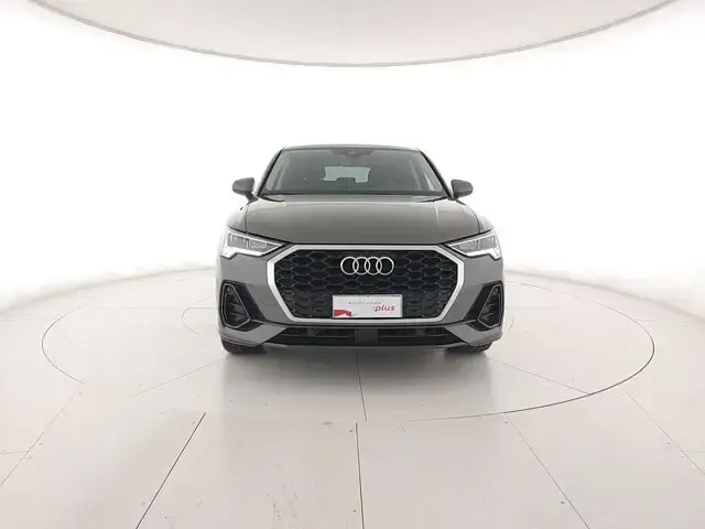 Usata Audi Q3 Sportback Business Plus 150 CV (110 kW) 2023 Grigio chronos metallizzato SUV