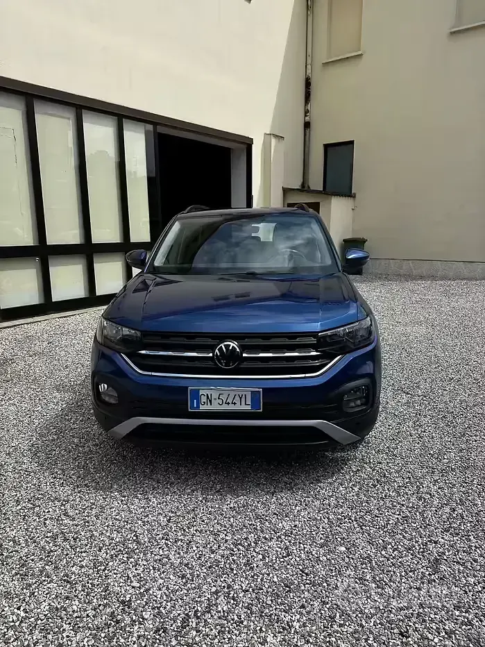Begagnad VW T-Cross Style 95 HK (69 kW) 2023 Blå SUV
