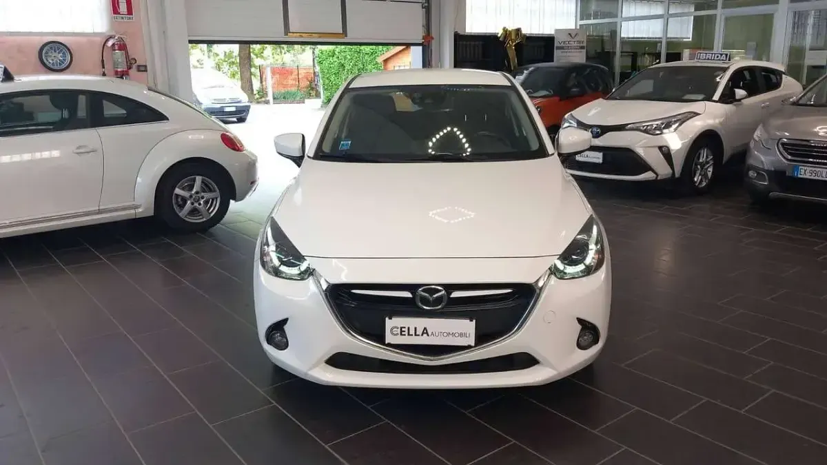 Usata Mazda 2 Exceed 90 CV (66 kW) 2017 Bianco Utilitaria