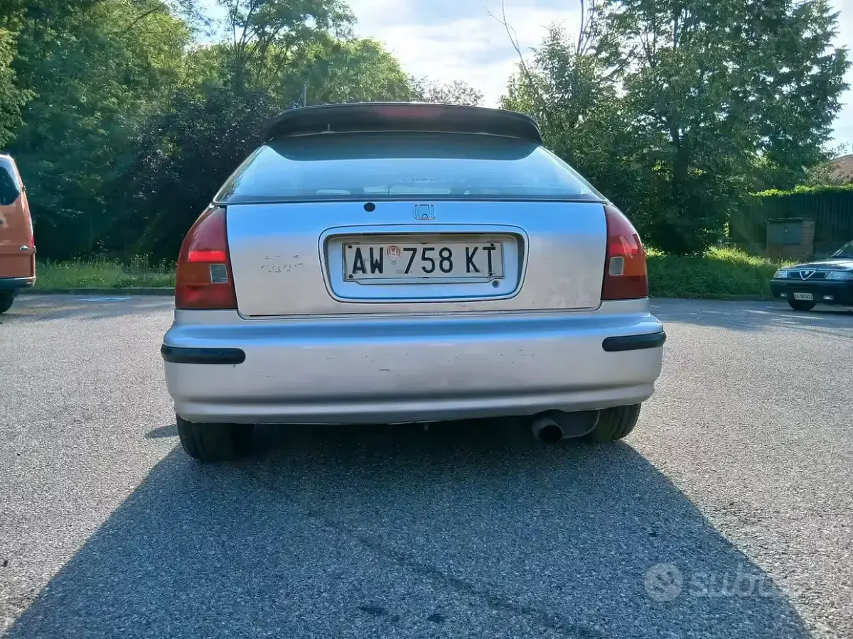 Usata Honda Civic 75 CV (55 kW) 1998 Grigio Berlina