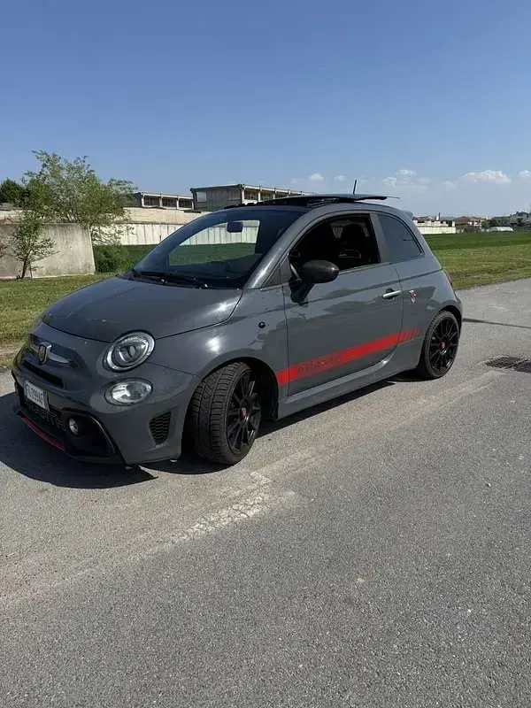 Usata Abarth 695 165 CV (121 kW) 2017 Utilitaria