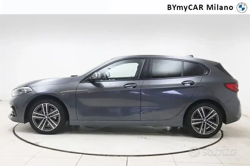 Usata BMW 118 Sport Line 150 CV (110 kW) 2020 Grigio Utilitaria