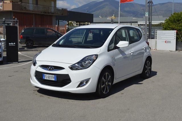 Usata Hyundai i20 90 CV (66 kW) 2018 Bianco Monovolume