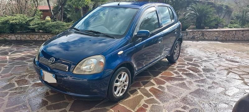 Usata Toyota Yaris Sol 2000 Utilitaria