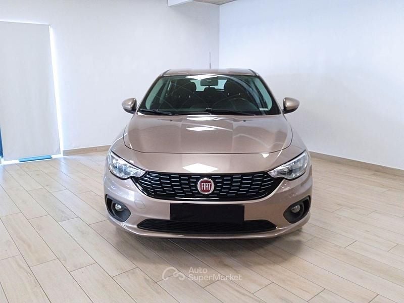 Usata Fiat Tipo Easy 120 CV (88 kW) 2017 Beige Utilitaria