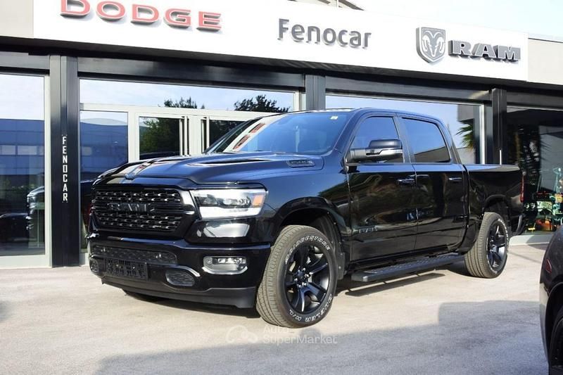 Usata RAM 1500 401 CV (294 kW) 2022 Nero metallizzato Pick-up