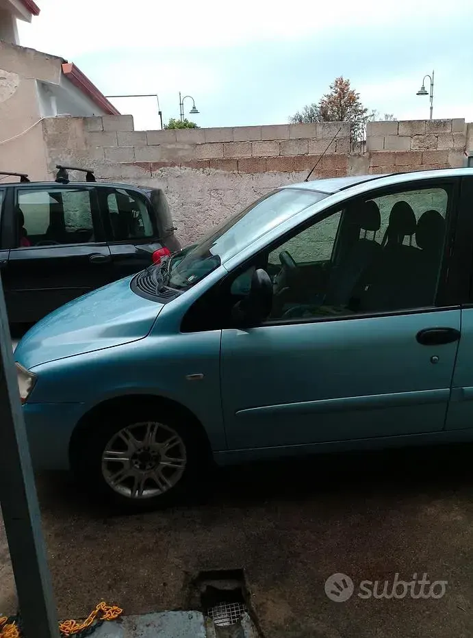 Usata Fiat Multipla 116 CV (85 kW) 2004 Blu Monovolume