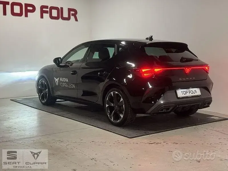 Usata Cupra Leon 150 CV (110 kW) 2025 Nero Berlina