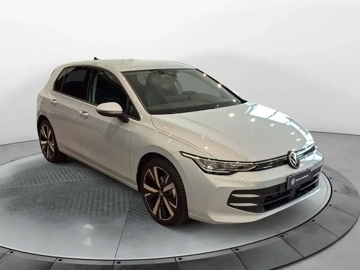 Usata VW Golf VIII Edition 116 CV (85 kW) 2024 Blu/azzurro Berlina