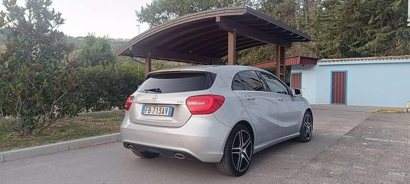 Usata Mercedes A180 AMG 109 CV (80 kW) 2015 Berlina