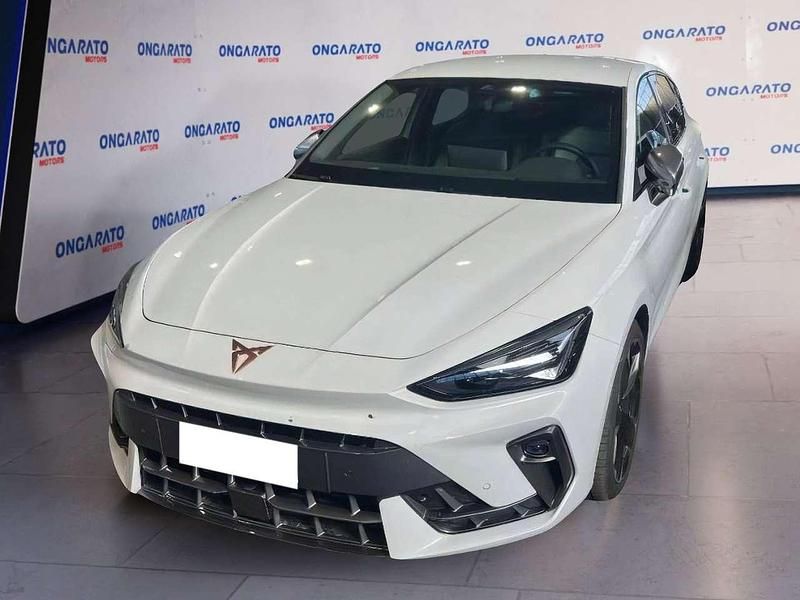 Usata Cupra Leon 150 CV (110 kW) 2025 Bianco Utilitaria