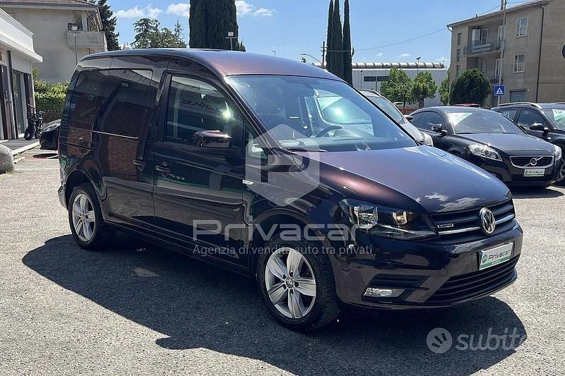 Usata VW Caddy 110 CV (80 kW) 2016 Viola/lilla Monovolume