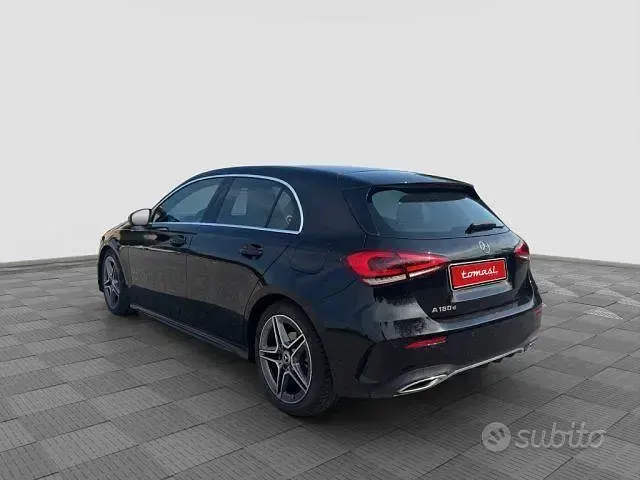 Usata Mercedes A180 Premium 116 CV (85 kW) 2021 Nero Berlina