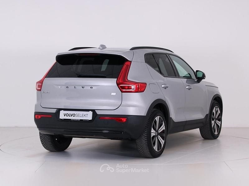 Usata Volvo XC40 Plus 155 CV (114 kW) 2022 Argento SUV