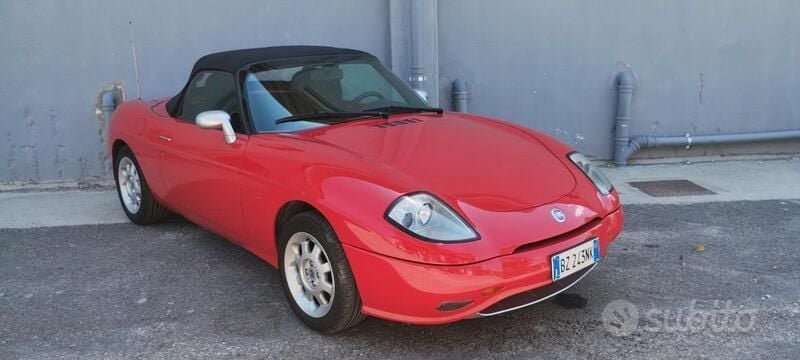 Usata Fiat Barchetta 131 CV (96 kW) 2002 Rosso Cabrio