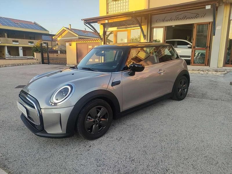 Usata Mini Cooper Resolute Edition 136 CV (100 kW) 2024 Argento Utilitaria