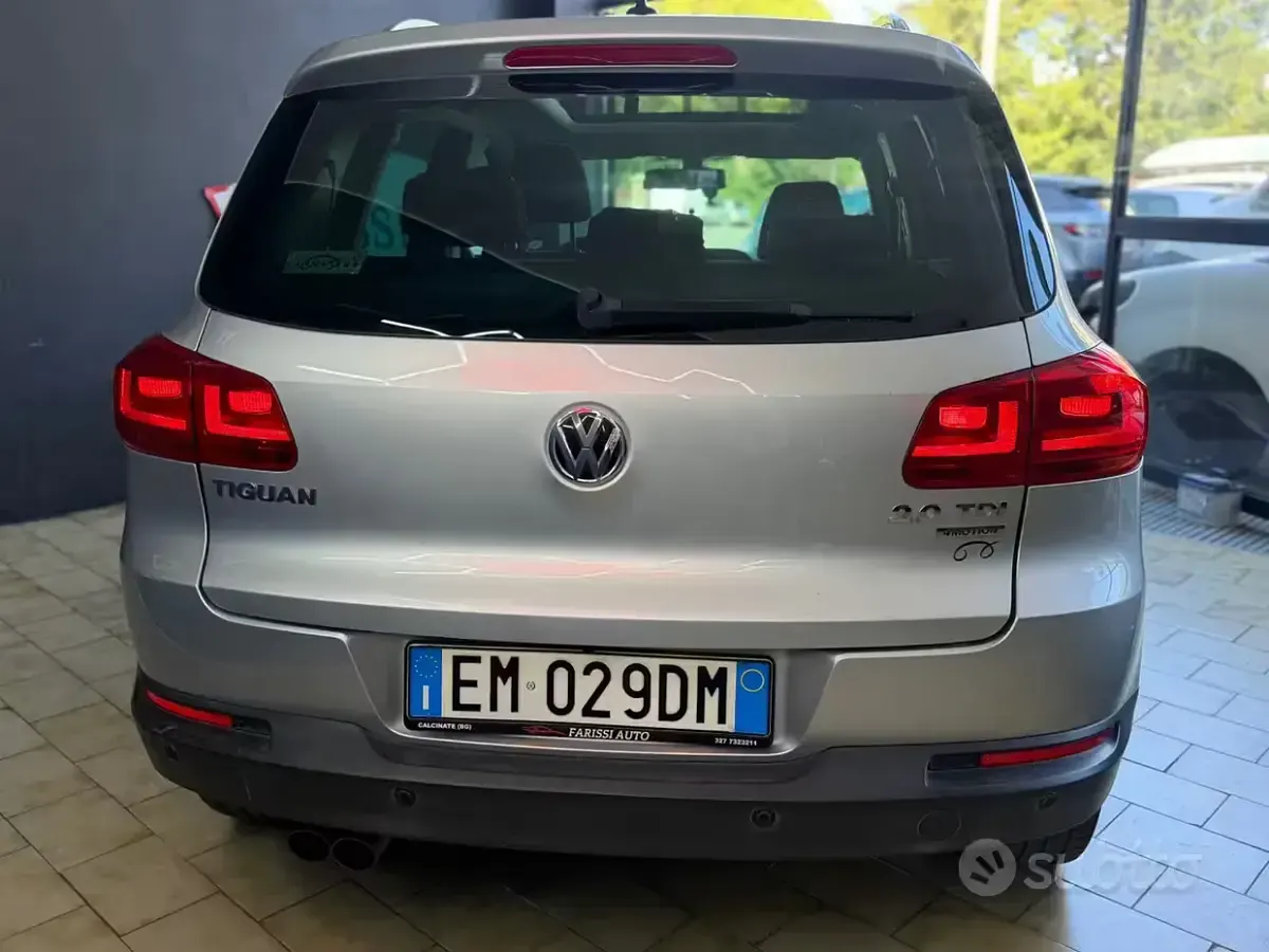 Usata VW Tiguan S 140 CV (102 kW) 2012 Grigio SUV