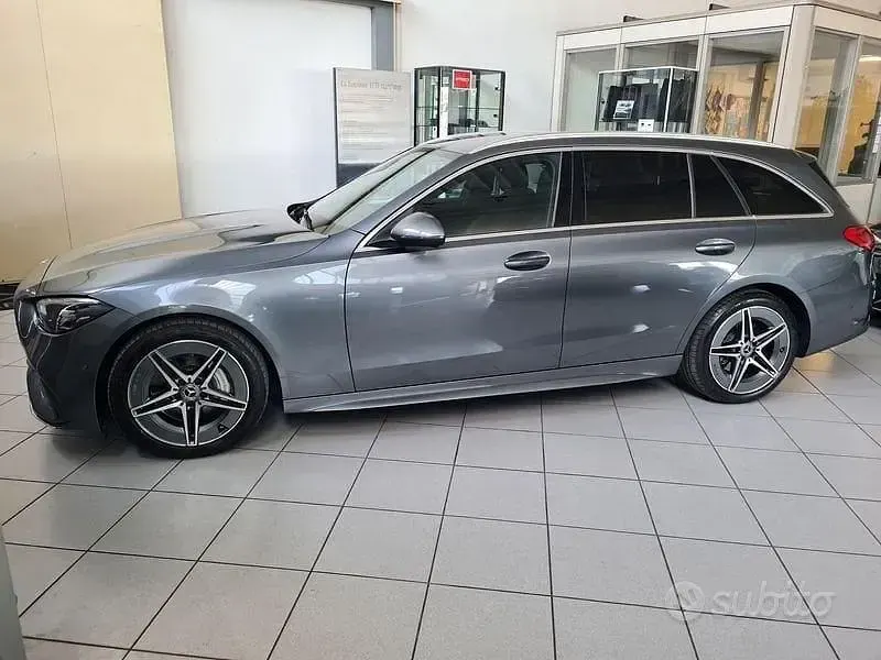 Usata Mercedes C220 AMG Line Premium 199 CV (146 kW) 2023 Grigio Station wagon