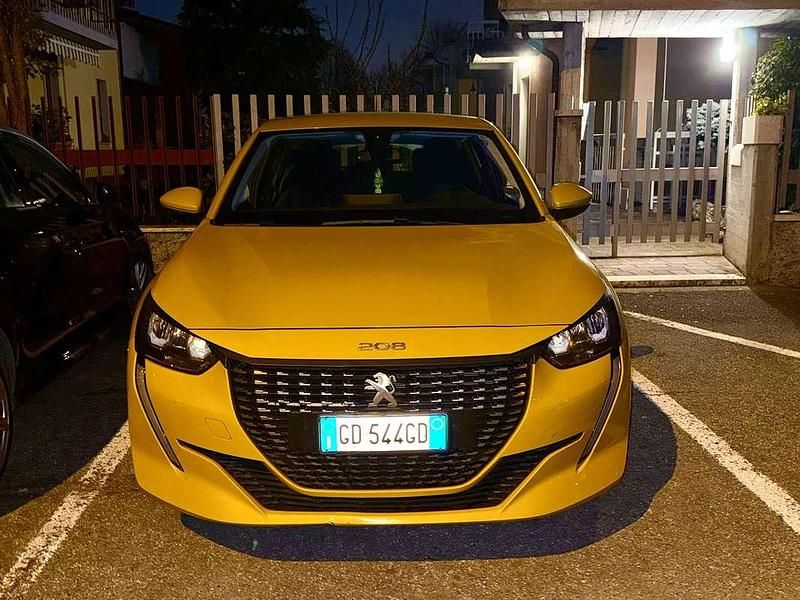 Usata Peugeot 208 Active 68 CV (50 kW) 2021 Giallo Utilitaria