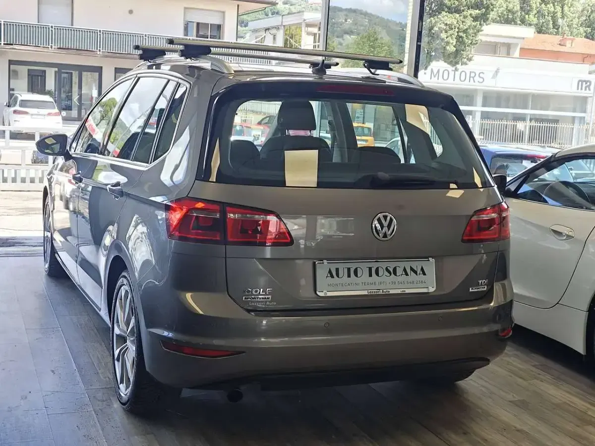 Usata VW Golf Sportsvan Highline 110 CV (80 kW) 2016 Grigio Monovolume