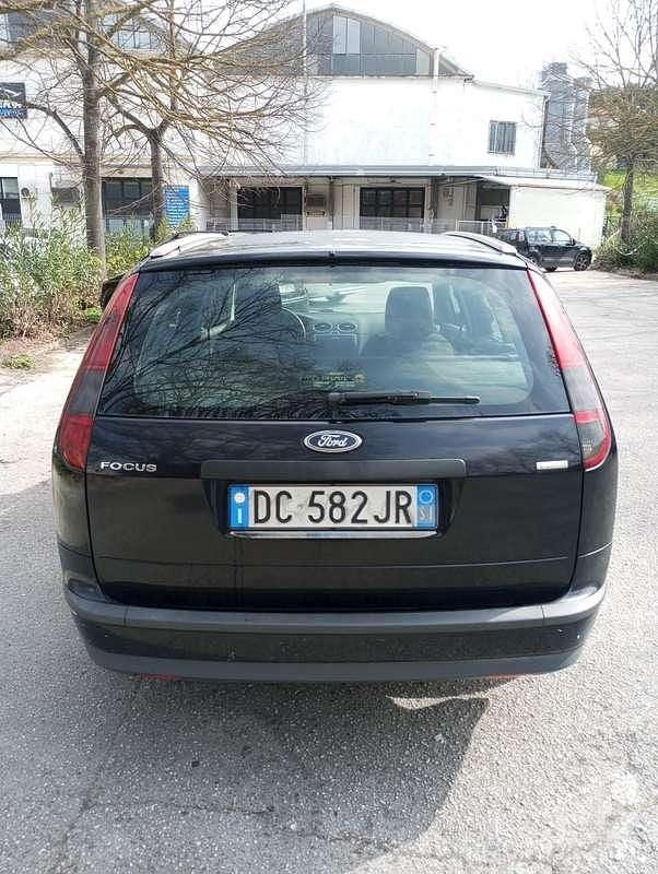 Usado Ford Focus Style 116 HP (85 kW) 2006 Carrinha